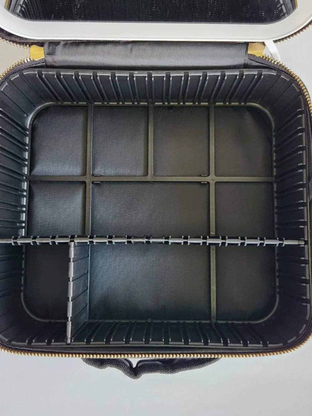 Niceland White Black Cosmetic Case Built-in LED Mirror